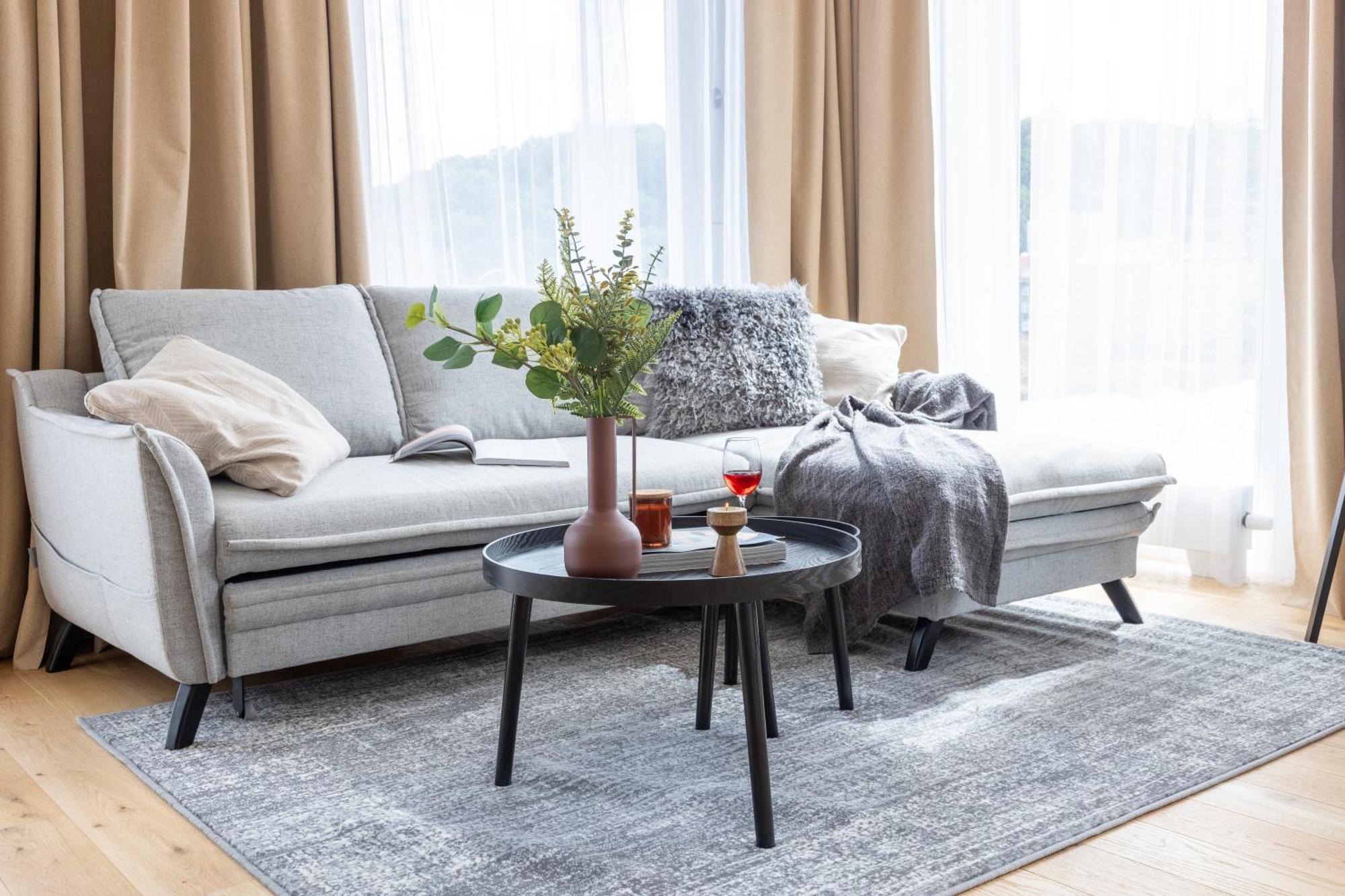 Days - 2bdr - Balcony - Garage Parking - Easy Center Access Apartament *